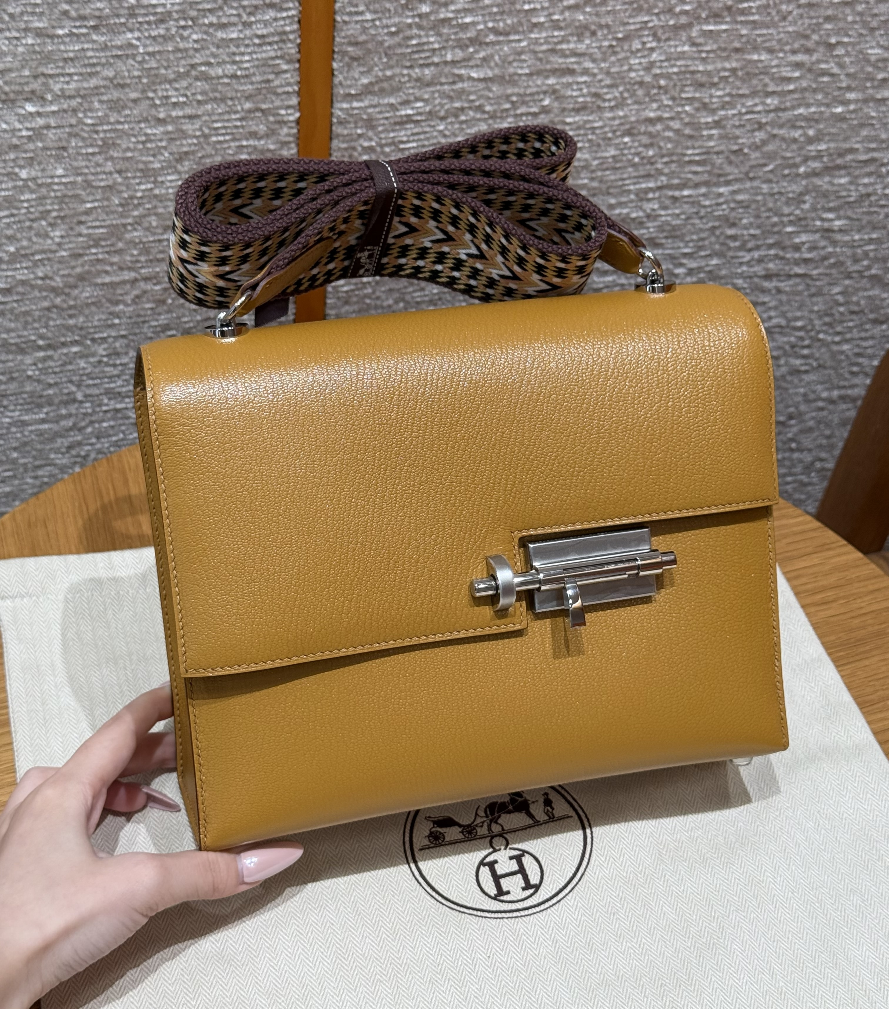 에르메스 Hermes Verrou 17cm Chèvre 2S Sesame/silver