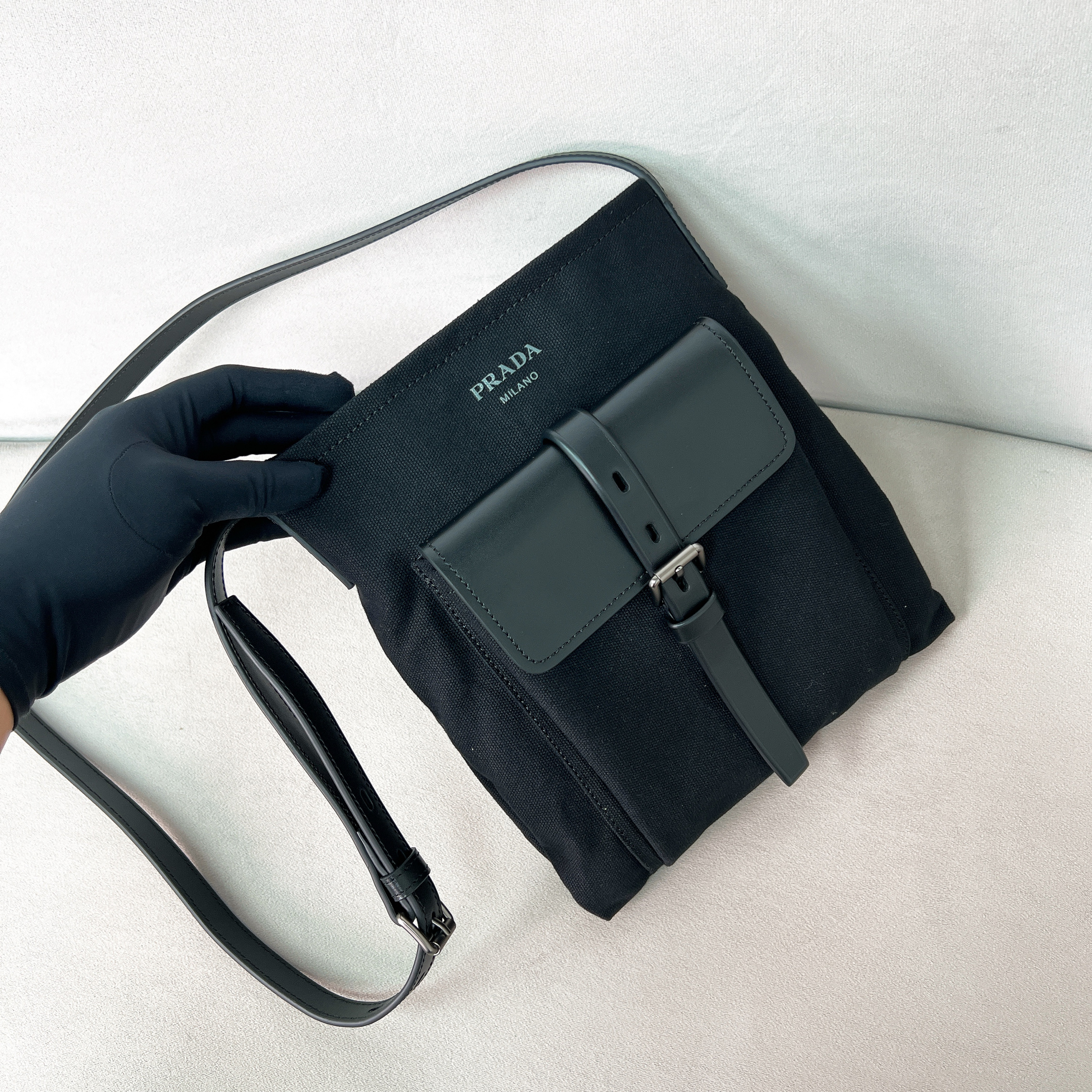 프라다 Prada 2VH208 Route canvas and leather shoulder bag Black 22cm