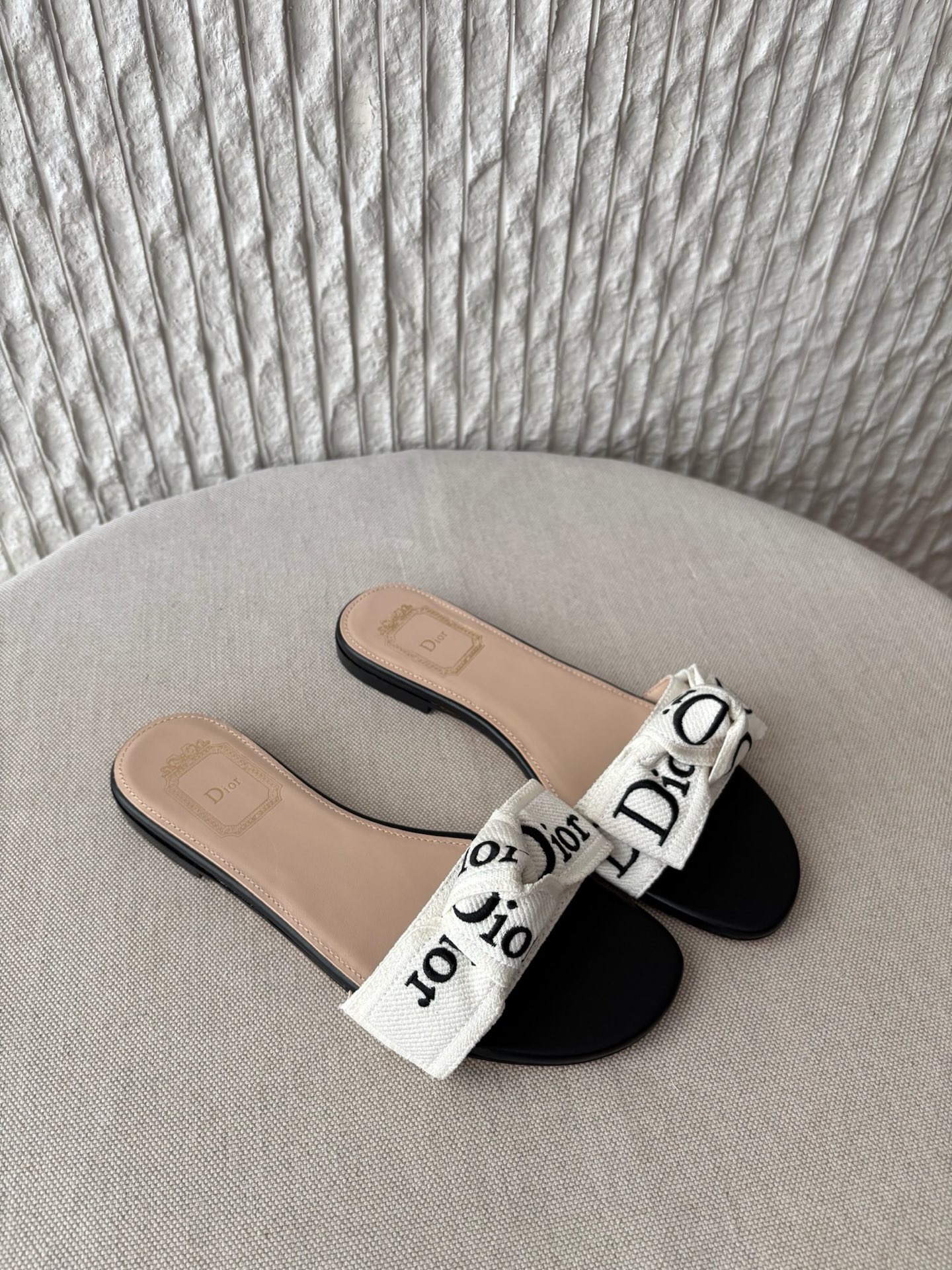 디올 Dior J'Adior 슬라이드 Black
