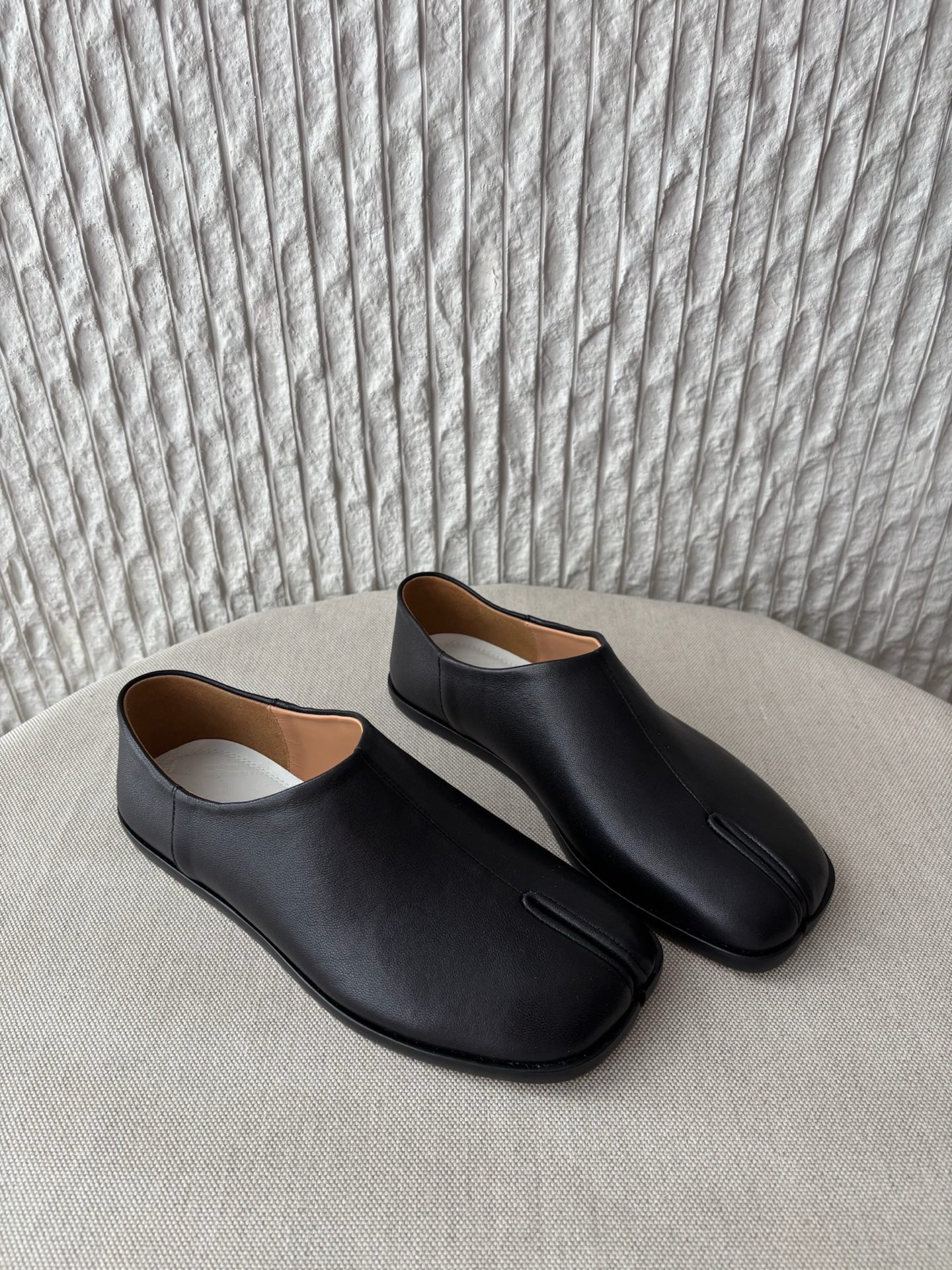 발렌시아가 Maison Margiela Tabi 플랫