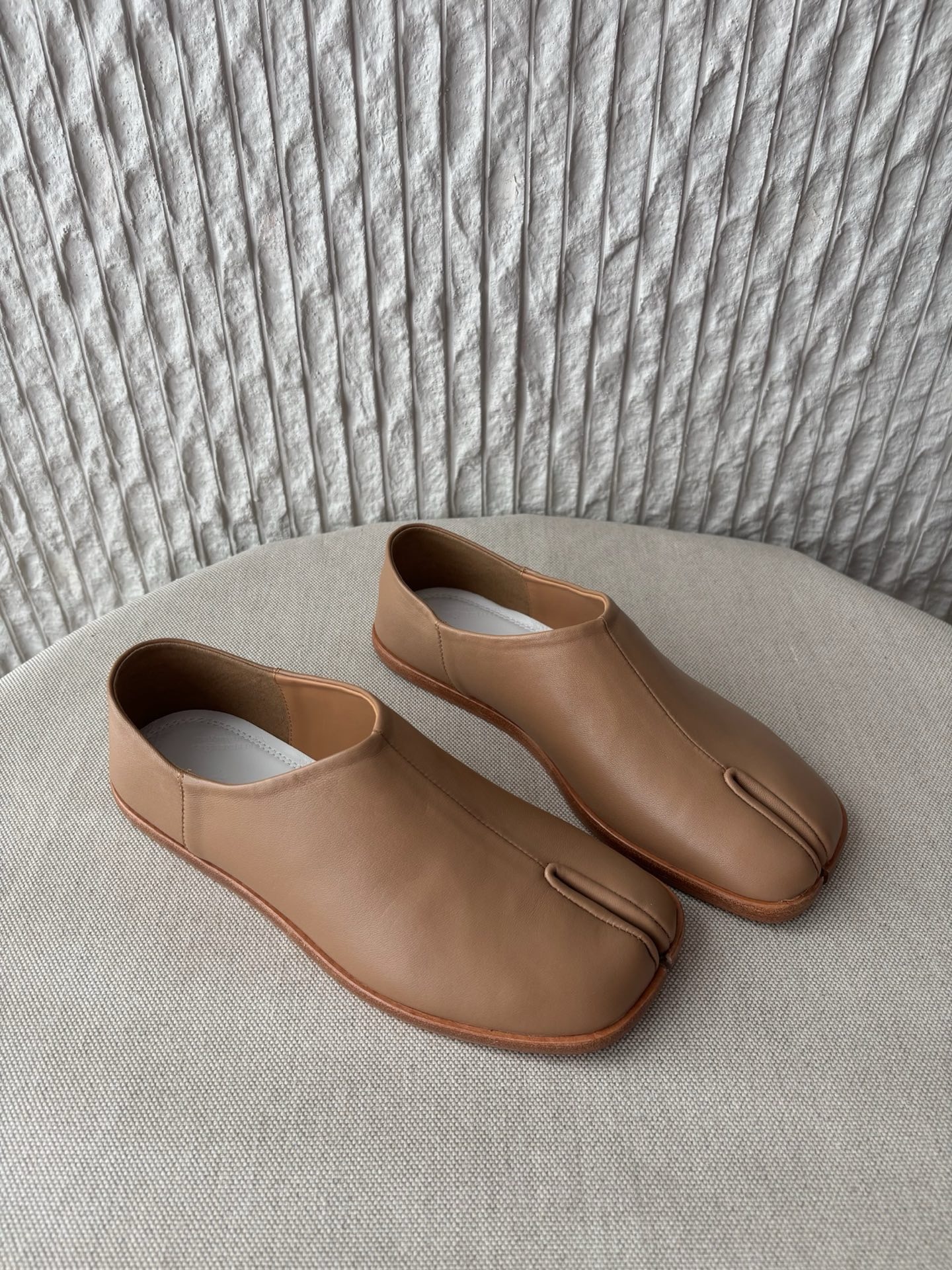 발렌시아가 Maison Margiela Tabi 플랫