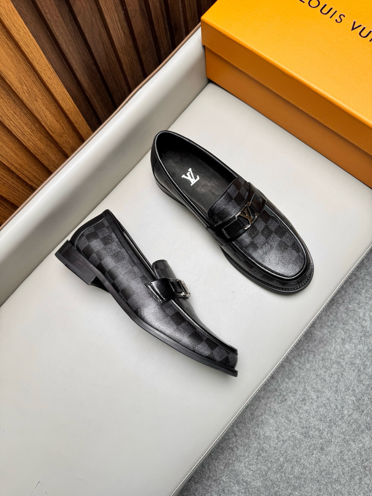 루이비통 Louis Vuitton Major 로퍼